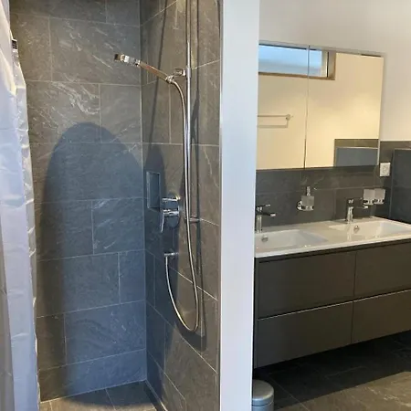 Casa Riva, Grosse, Neu Ausgebautewohnung In Apartment