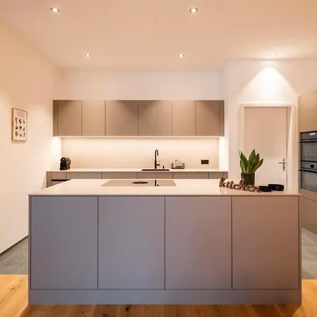 Casa Riva, Grosse, Neu Ausgebautewohnung In Apartment *
