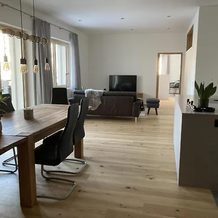 Casa Riva, Grosse, Neu Ausgebautewohnung In Apartment